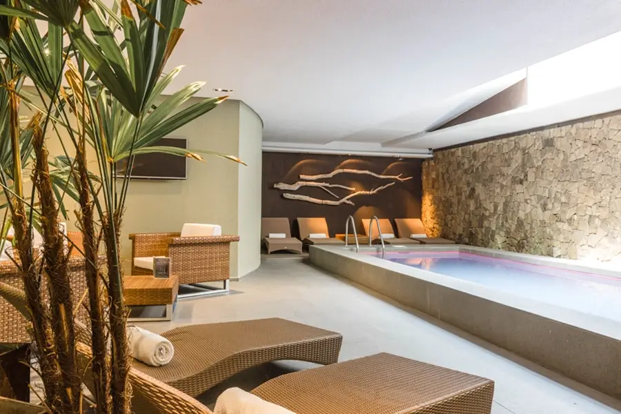 piscina-1_hotel_esplendor_calafate